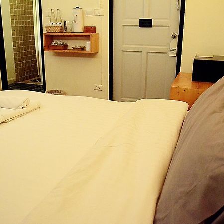 Early Bird Bed & Breakfast (Adults Only) Chiang Mai Ngoại thất bức ảnh
