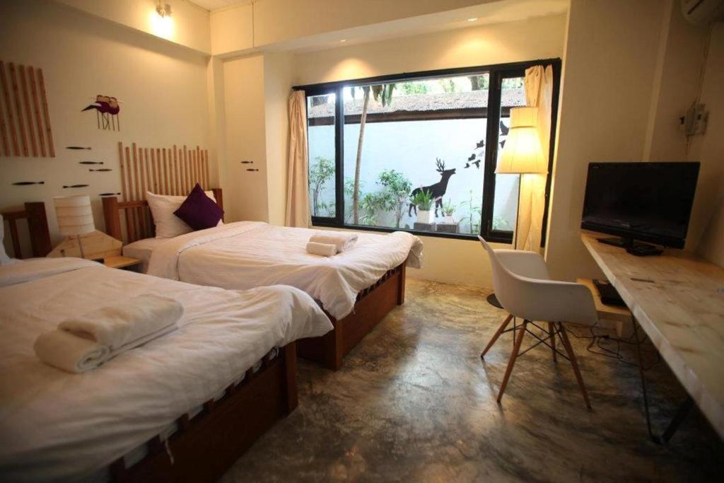 Early Bird Bed & Breakfast (Adults Only) Chiang Mai Phòng bức ảnh