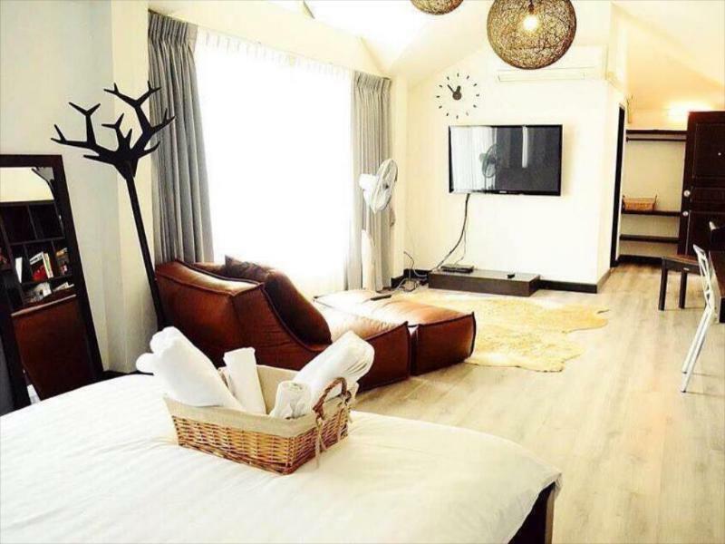 Early Bird Bed & Breakfast (Adults Only) Chiang Mai Ngoại thất bức ảnh